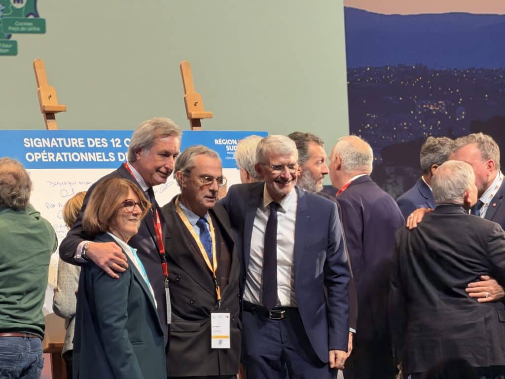 Signature des 12 contrats de mobilités lors de la convention annuelle des maires de la région sud