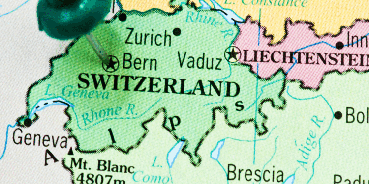 Les différences de salaire entre la Suisse et la France : un écart structurant et ses impacts sur les taux de change