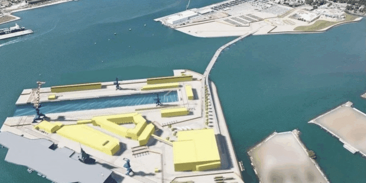 « Programme d’Infrastructure du Porte-Avions de Nouvelle Génération » Première esquisse des futures infrastructures d’accueil du Porte-avions nouvelle génération. Début en 2026, de la construction, entre les appontements Milhaud et Brégaillon (Crédit Ministère des Armées / SID)