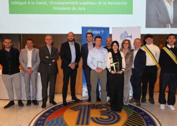 Les lauréats et les partenaires du prix départemental de la recherche (Crédit CD 13)