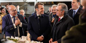 Macron LNPCA