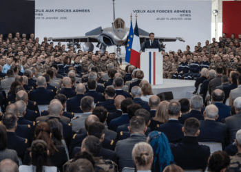 Emmanuel Macron à Istres pour les voeux aux Armées (Crédit : Armée de l'Air et de l'Espace)