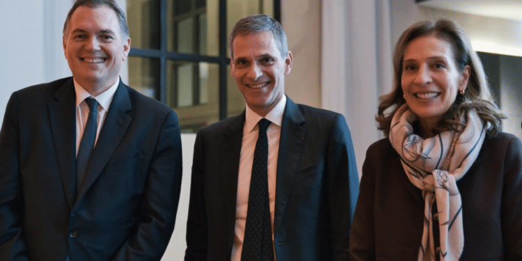 Philippe Tabarot, Rodolphe et Tanya Saadé, les dirigeants et propriétaires de CMA CGM (Crédit capture X @PhilippeTabarot)