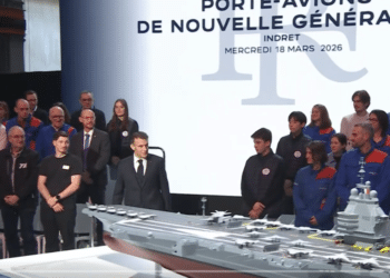 Annonces sur le porte-avions nouvelle génération depuis le site de Naval Group à Nantes-Indret.