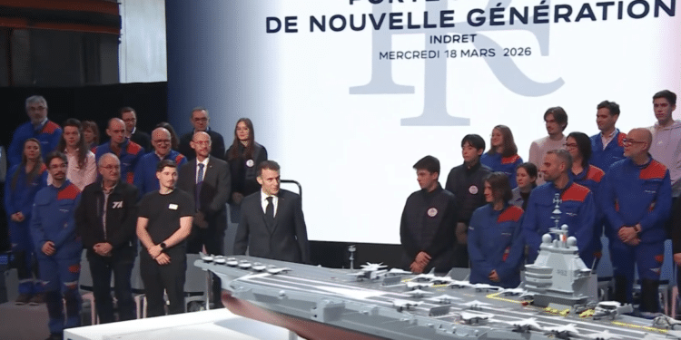 Annonces sur le porte-avions nouvelle génération depuis le site de Naval Group à Nantes-Indret.