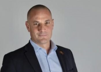 Municipales à Pertuis : Aurélien Auclair en tête au 1er tour, Roger Pellenc distancé