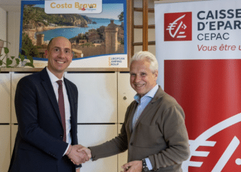 Jérémy Estrader de la Caisse d'épargne CEPAC et Philippe de Trémiolles, directeur général et Daf d’ECG (Crédit DR)