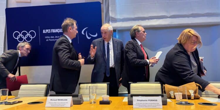Michel Cadot avec Edgar Grospiron et Renaud Muselier à Marseille le 25 mars 2026 (Crédit Gomet')