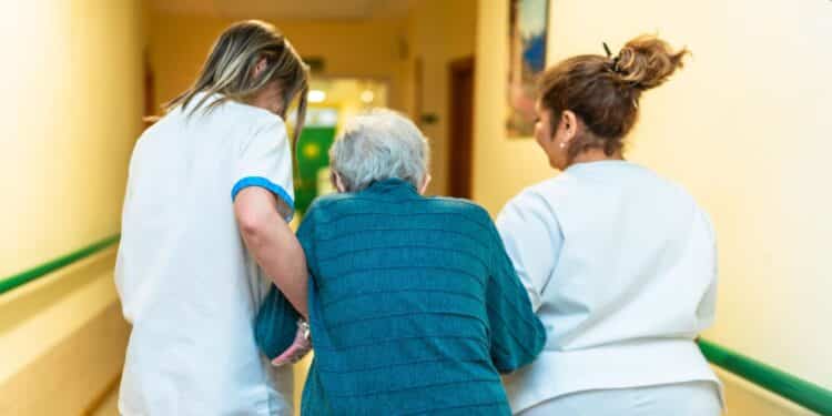 Aidants à Aix : comment organiser la suite après l&rsquo;hospitalisation d&rsquo;une personne âgée ?
