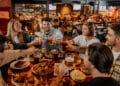 Après les boulangeries, le groupe Ange, ouvre « La Cage » une mega-brasserie sportive à Aix