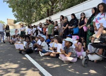 Remise des diplômes du Savoir rouler à vélo aux enfants du 15e arrondissement le 30 juin sur l'aménagement cyclable des Crottes (Crédit Gomet')