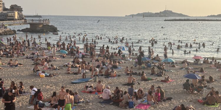 canicule la plage des Catalans