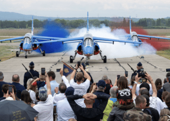 Clôture de la saison 2026 pour la Patrouille de France sur la base aérienne de Salon-de-Provence (Crédit