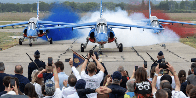 Clôture de la saison 2026 pour la Patrouille de France sur la base aérienne de Salon-de-Provence (Crédit